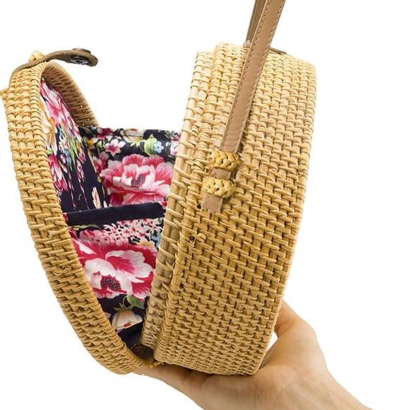 ‼️Last 2‼️Round Circle Rattan Straw Bag Blogger - Picture 2 of 11